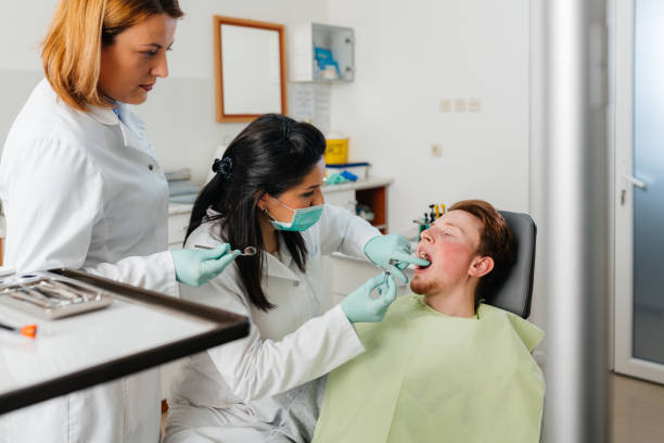 Best Dentist for Tooth Abscess  in Oasis, CA